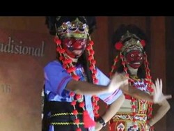 Tari Topeng Majalengka Punah, Lahirnya 1942