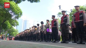 VIDEO: KPU dan Bawaslu Didemo, Polisi Pertebal Pengamanan