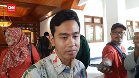 VIDEO: Gibran Ucapkan Selamat ke AHY dan Hadi Tjahjanto