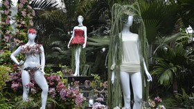 FOTO: Keanggunan Anggrek yang Menginspirasi Fashion