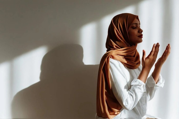 Berdoa/Foto: Pexels/Thirdman Berdoa/Foto: Pexels/Thirdman
