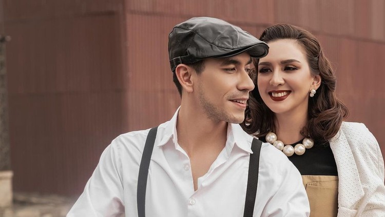 Donna Agnesia dan Darius Sinathrya