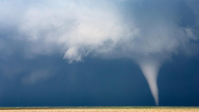 Pakar klimatologi BRIN menyebut angin berpusar di daerah perbatasan Sumedang dan Bandung sebagai tornado, BMKG membantahnya sebagai puting beliung.