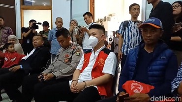 img-title Pelaku Penipu Jessica Iskandar Divonis 2,5 Tahun Penjara