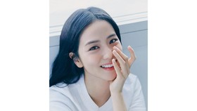 Jisoo BLACKPINK Bantah Rumor Akan Comeback Solo Tahun Ini