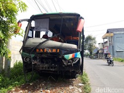 Tabrakan Adu Banteng Bus Safari Vs Pikap di Boyolali, 1 Orang Tewas-3 Luka