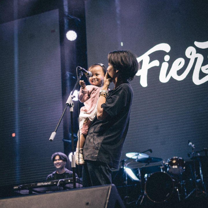 <p>"Gemas banget sih Kinasihhh," ungkap seorang netizen. "Bung <em>@fiersabesari</em> mukanya plek ketiplek sama Neng Kinasih," tutur netizen lainnya.  (Foto: Instagram: @fiersabesari)</p>