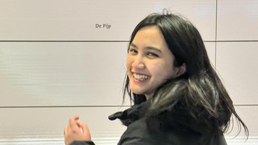 img-title Rasa Syukur Rachel Amanda Selesaikan S2 dalam Setahun