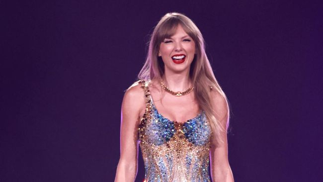Taylor Swift tetap melanjutkan Eras Tour ke kota selanjutnya, London, setelah membatalkan secara penuh konser tiga malam di Wina karena ancaman bom.