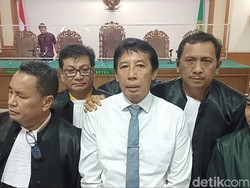 Eks Rektor Unud Antara Divonis Bebas!