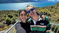 Adipati Dolken Ungkap Cerita 5 Tahun Pernikahannya dengan Canti Tachril