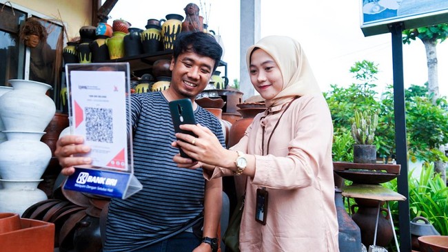 BRI menerapkan transformasi digital dengan mengimplementasikan tiga fokus pedoman utama, yakni resiliensi, open banking, dan artificial intelligence (AI).
