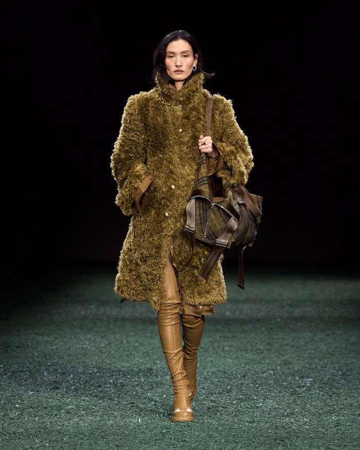 Burberry FW24 Look 15