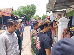 Murka Warga Geruduk Rumah Pelaku Pemerkosaan Siswi SMP di Jeneponto