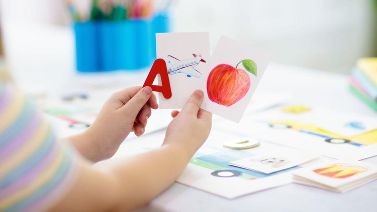 1204 Kosakata Bahasa Inggris Lengkap dan Artinya dari A-Z Berikut kumpulan kosakata bahasa Inggris lengkap dari A-Z lengkap dengan artinya untuk bahan belajar anak di rumah yang mudah dipelajari. Simak daftarnya!