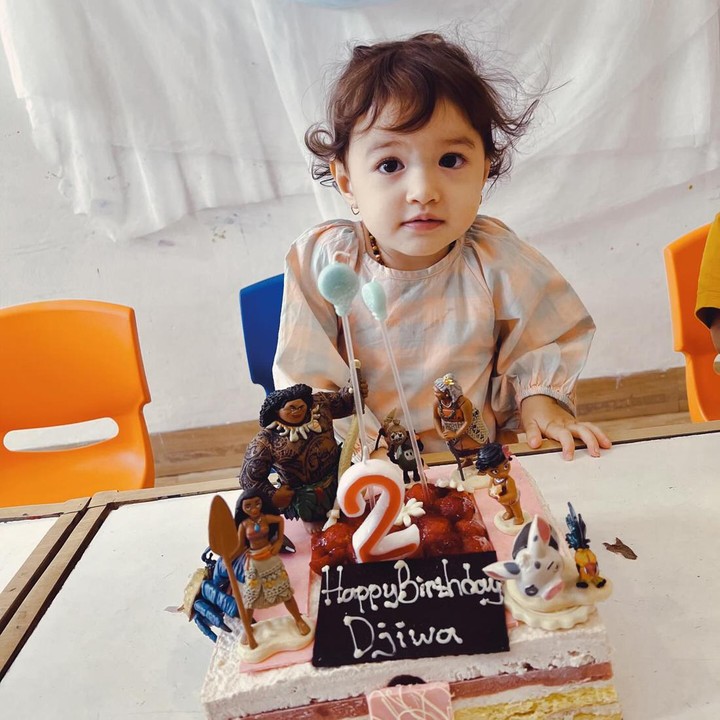 <p>Nadine Chandrawinata dan Dimas Anggara tengah berbahagia. Putri sulung mereka, Nadi Djiwa Anggara telah berusia genap 2 tahun. (Foto: Instagram @nadinelist)</p>