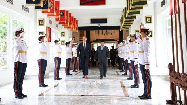 Menteri Pertahanan RI Prabowo Subianto menerima kunjungan Wakil Perdana Menteri dan Menteri Pertahanan Australia Richard Marles.