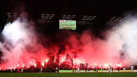 FOTO: AC Milan Lolos Meski Kalah di 'Neraka' Rennes