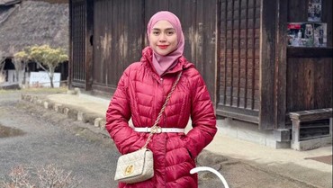 Cara Ria Ricis Minum di Hadapan Sang Buah Hati Tuai Kritikan