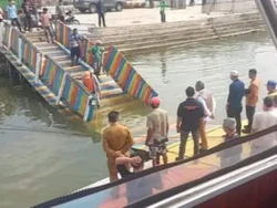 Rombongan Pj Wali Kota Kendari Tercebur ke Laut Saat Lewati Jembatan Darurat