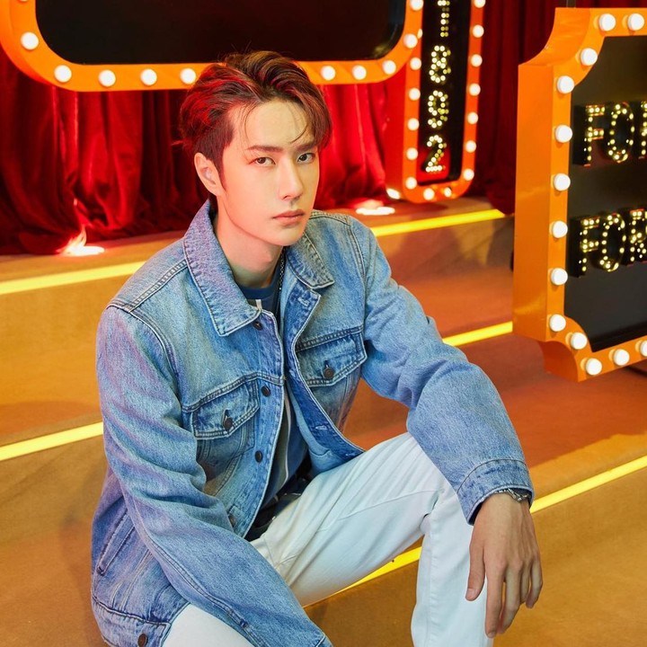 <p>Di posisi ke-95 alias posisi terakhir, ada Wang Yibo yang ternyata juga masuk daftar tersebut, Bunda. Dalam perfilman China, ia pertama kali memainkan peran sentral lewat film <em>action</em> <em>China The Hidden Blade</em> tahun 2023 lalu. (Foto: Instagram @yibo.w_85)</p>
