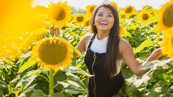 Deretan kebiasaan buruk yang dihindari orang bahagia menurut psikolog/Foto: Unsplash.com/Courtney Cook