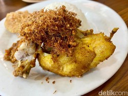 Perpaduan Ayam Serundeng dengan Sambal Bali, Seperti Apa Rasanya?