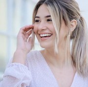 4 Zodiak yang Selalu Tampak Happy, Tapi Sebenarnya Sering Merasa Kesepian!