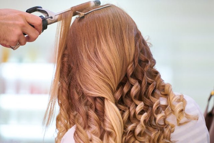 Cara Merawat Rambut Berwarna Lebih Sehat dan Tahan Lama