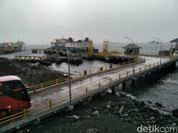 Penyeberangan Ketapang-Gilimanuk Ditunda Akibat Cuaca Buruk-Angin Kencang