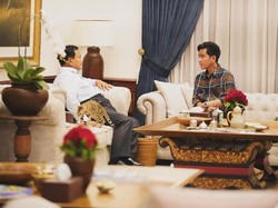 Canda Gibran soal Obrolan dengan Prabowo: Yang Tahu Cuma Laila dan Pasha