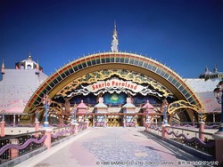 Saat Ancaman Horor Menyerang Taman Hello Kitty Jepang