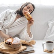 Alasan Psikologi Dibalik Orang Dewasa yang Mendambakan Comfort Food