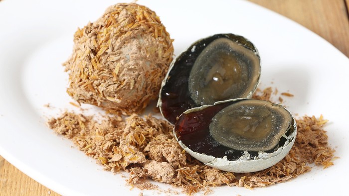 Daftar Makanan yang Punya Bau Menyengat dan Rasanya Tajam
