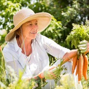 3 Kebiasaan Masyarakat Sardinia di Italia yang Membuat Mereka Berumur Panjang, Patut Ditiru!