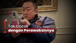 img-title Pakai Case Handphone Uwu, Ma Dong Seok Dibilang Mirip Jungkook BTS