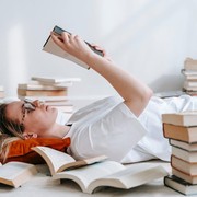 23 April Diperingati Hari Buku Sedunia: Ini 4 Buku yang Pernah Dilarang Beredar, Ada dari Indonesia!