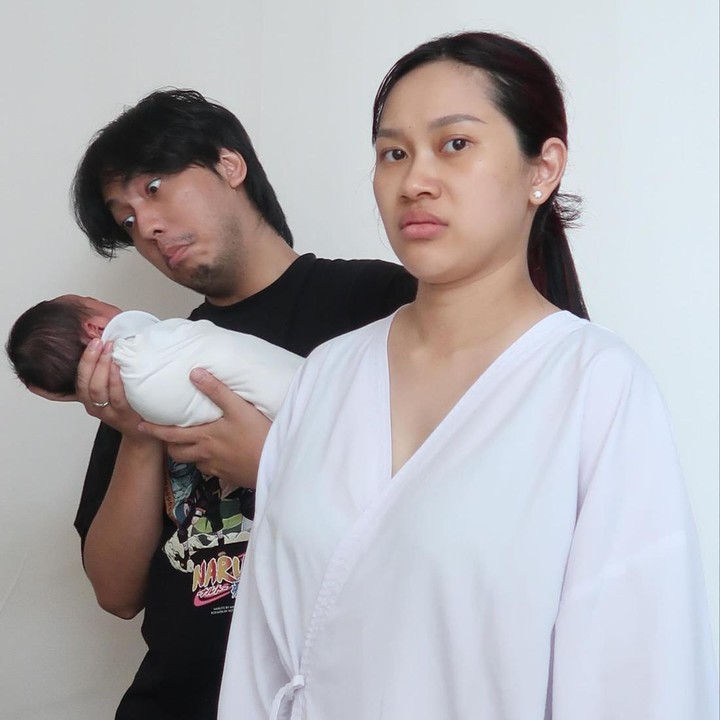 <p>Triarona Kusuma adalah mantan member JKT48 generasi ketiga yang lulus pada 2016. Ia kemudian melanjutkan karier sebagai konten kreator, Bunda. Pada 22 September 2022, ia menikah dengan seorang pramugara bernama Gema Bawana Tanseki. (Foto: Instagram @triarona)</p>