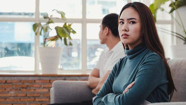 4 Tipe MBTI Ekstrover yang Suka Kesulitan Mempertahankan Hubungan Asmara
