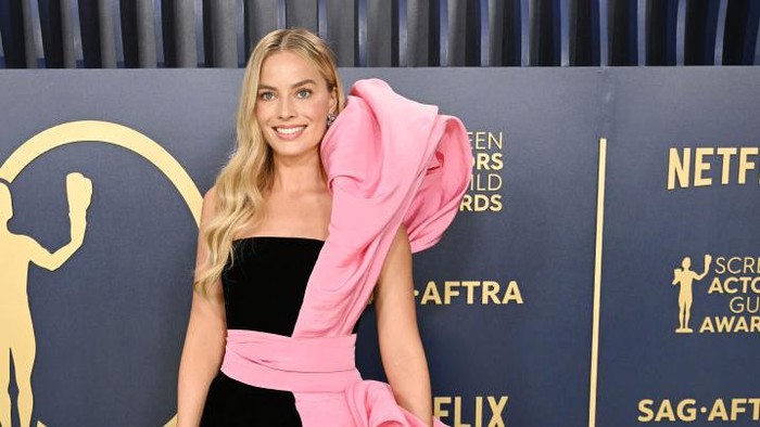 Margot Robbie at the 30th Annual Screen Actors Guild Awards held at the Shrine Auditorium and Expo Hall on February 24, 2024 in Los Angeles, California. (Photo by Gilbert Flores/Variety via Getty Images)
