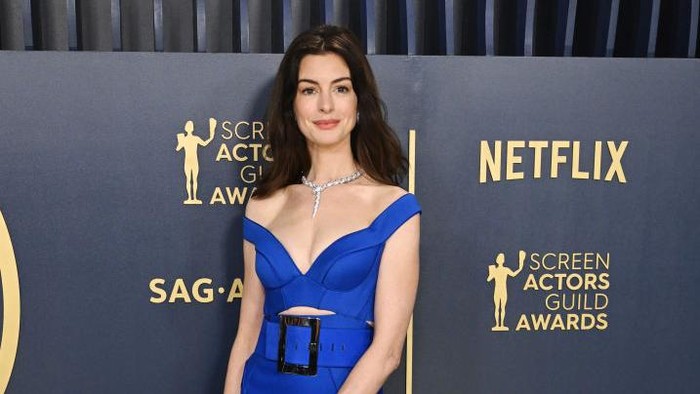 Anne Hathaway at the 30th Annual Screen Actors Guild Awards held at the Shrine Auditorium and Expo Hall on February 24, 2024 in Los Angeles, California. (Photo by Gilbert Flores/Variety via Getty Images)