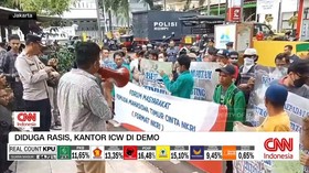 VIDEO: Diduga Rasis, Kantor ICW Di Demo