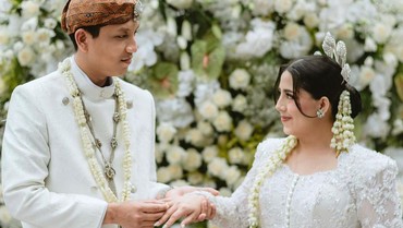 7 Foto Bahagia Pernikahan Nessie Judge dengan Andryan Gama