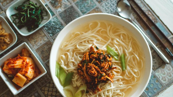 Enak dan Menghangatkan, 5 Makanan Musim Dingin Khas Korea Ini Wajib Kamu Coba!