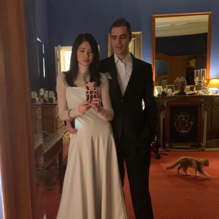 <p>Melansir dari laman <em>Style,</em> Li Ran menikah dengan Pangeran Charles Joseph de Ligne-la Tremoille dari Belgia. Dua sejoli ini diketahui berasal dari latar belakang yang berbeda. (Foto: Instagram@mumunotparis)</p>