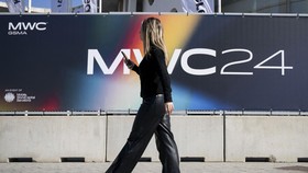 Deret Gadget Terbaru dan Tercanggih di MWC 2024 Barcelona