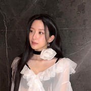 Debut sebagai Penulis, Moon Ga Young Terbitkan Buku Prosa Bertajuk 'PATA'