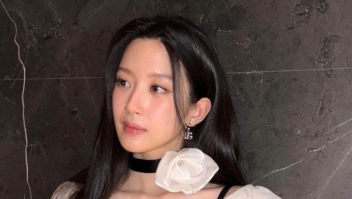 Debut sebagai Penulis, Moon Ga Young Terbitkan Buku Prosa Bertajuk 'PATA'