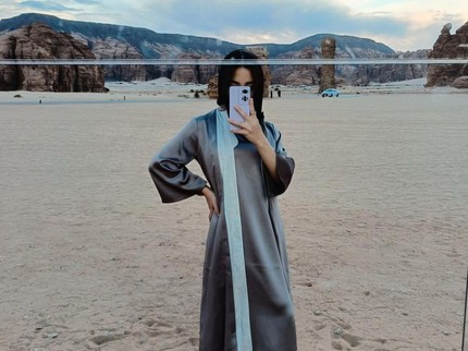7 Potret Stylish Nikita Willy saat Umrah, Bisa Disontek untuk Lebaran Nanti Bun