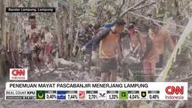 VIDEO: Penemuan Mayat Pasca Banjir Menerjang Lampung